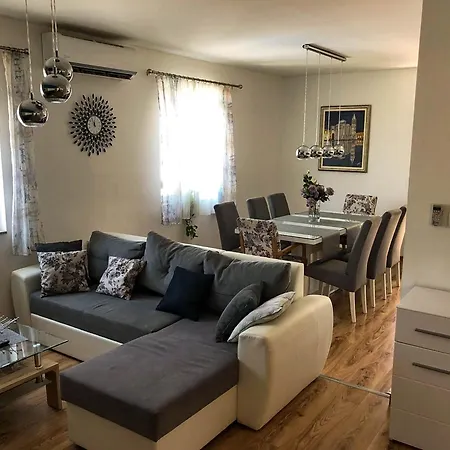Franov, Zadar, Mit Privatem Pool Und Garten * Zadar